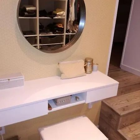 Maison Dans Quartier Residentiel A Cote De Caen بيت للعطل