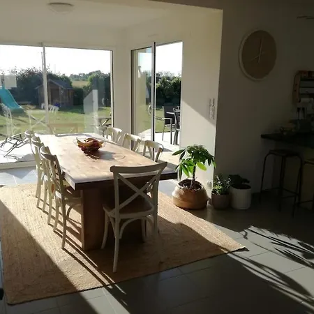 Maison Dans Quartier Residentiel A Cote De Caen Cagny (Calvados)